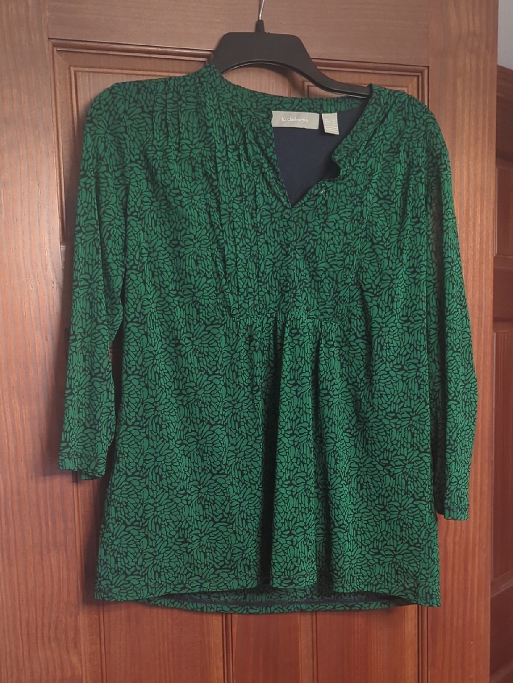 Green Patterned V-Neck Tunic Top